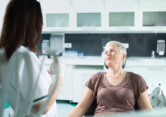 Tres generaciones confían plenamente en nuestros tratamientos de prótesis dentales