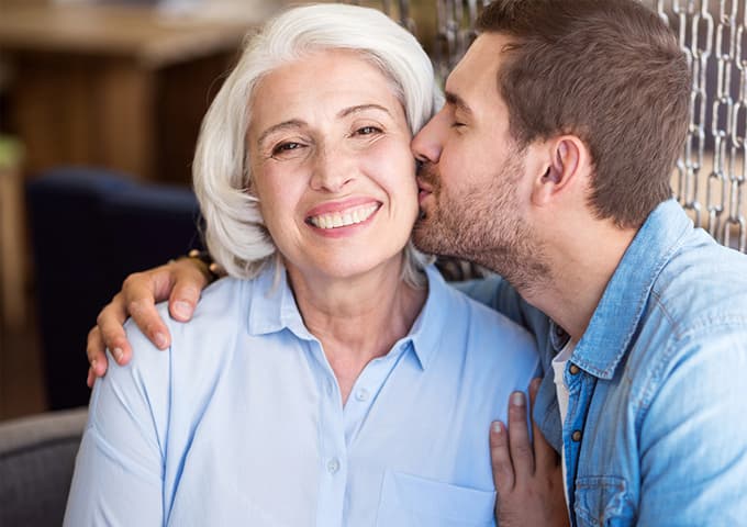 Nuestras prótesis dentales removibles son la solución perfecta para devolverte la sonrisa